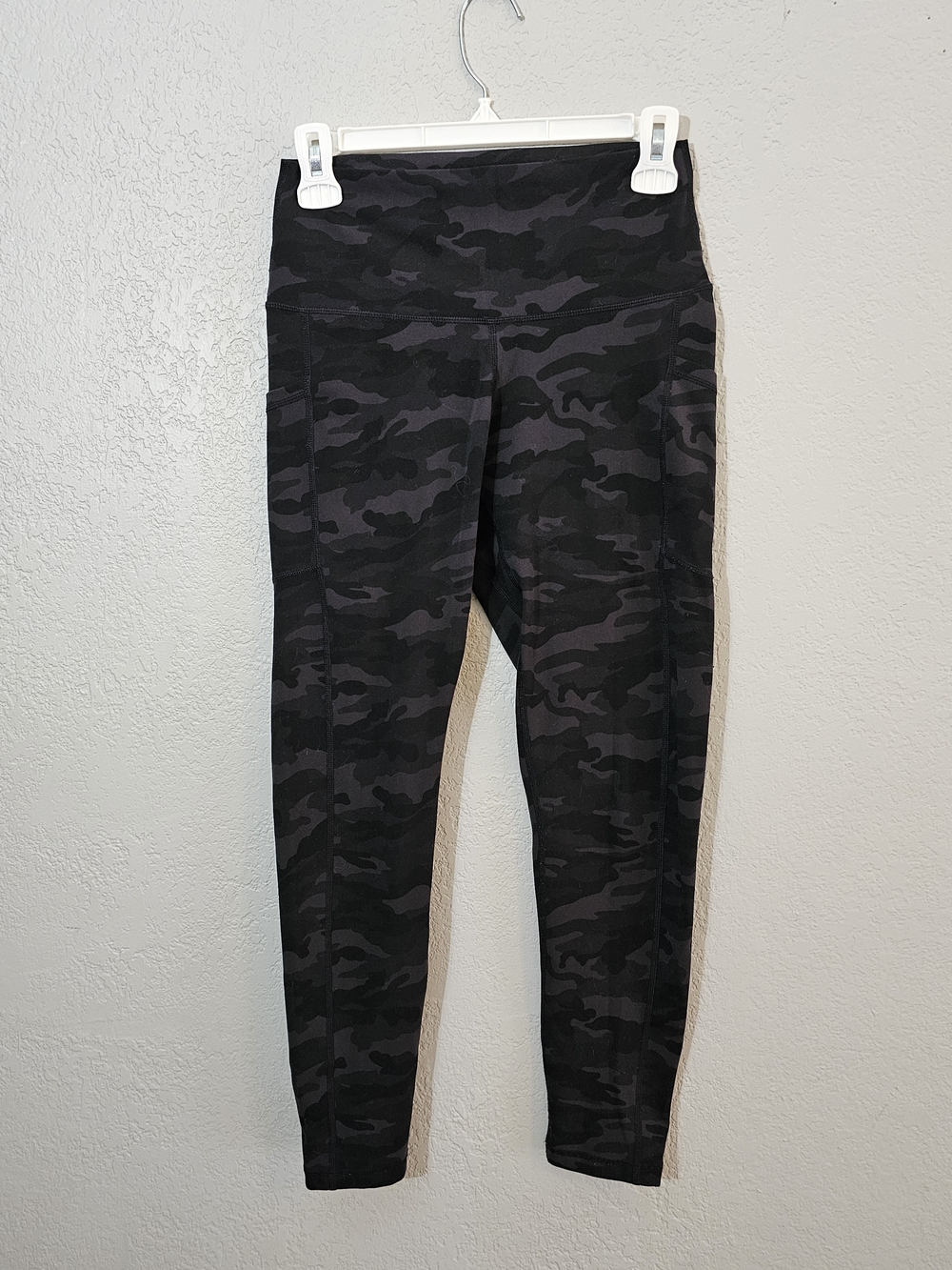 Colorfulkoala Camouflage High Rise Pocket Leggings 25" Womens Medium - Picture 3 of 9
